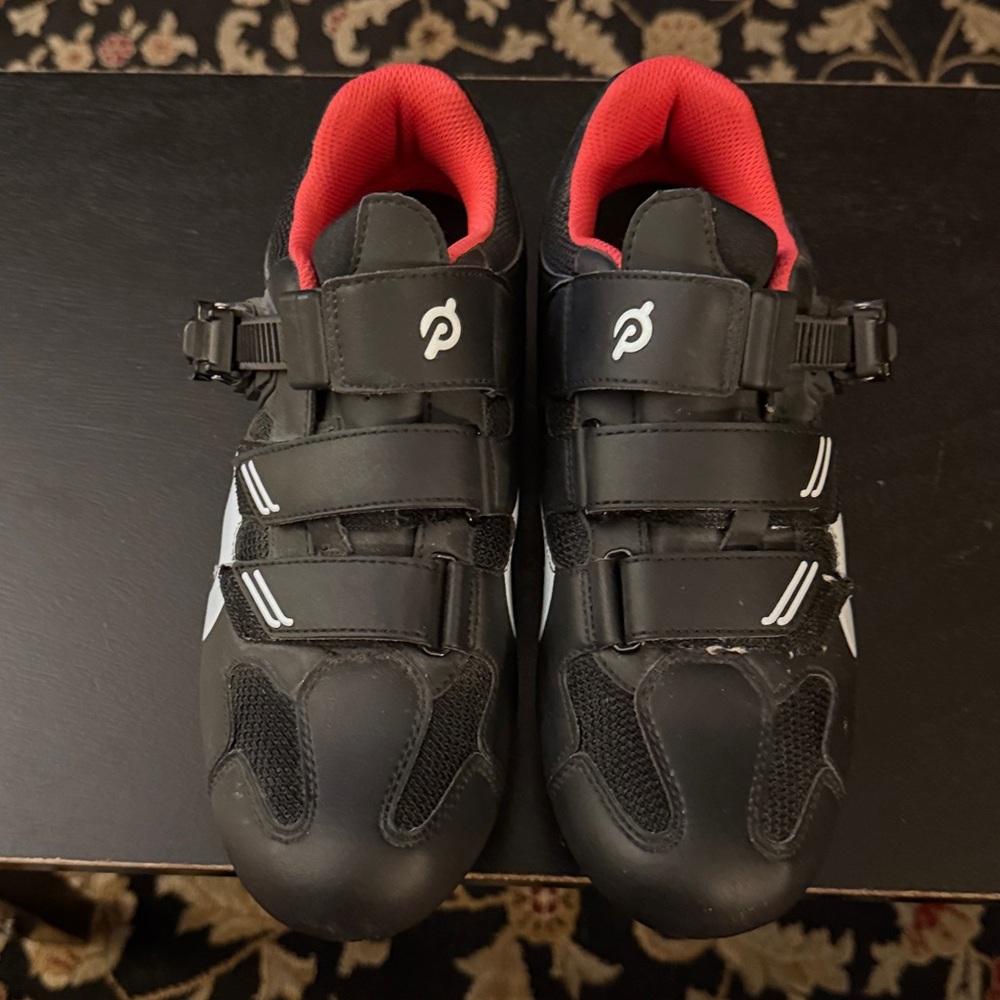 EUC Peloton Black Athletic Shoes EUC (EU 40)